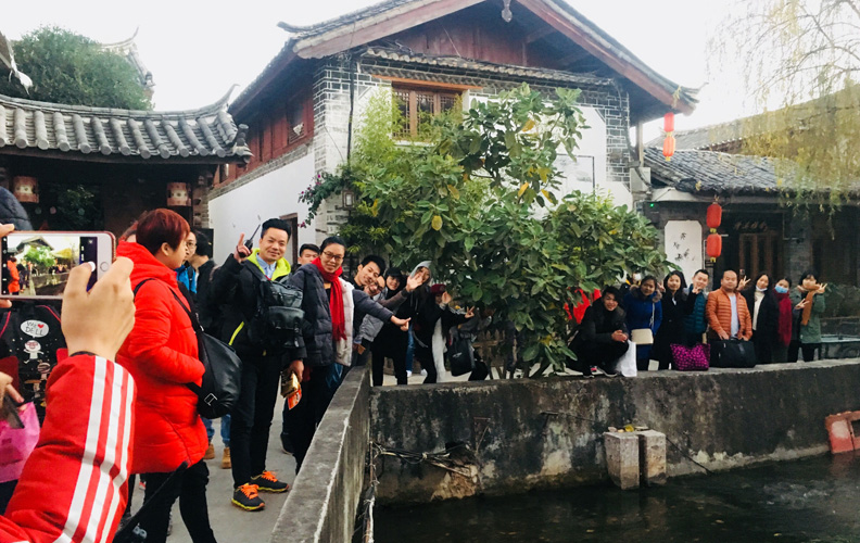 劃船完后返回客棧吃飯，結束今天歡愉又略帶刺激的行程。